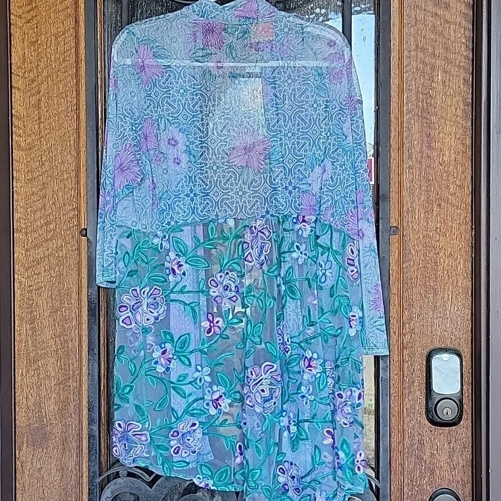 Floral Blue and Purple Women's 2 Piece Top - Picture 12 of 12